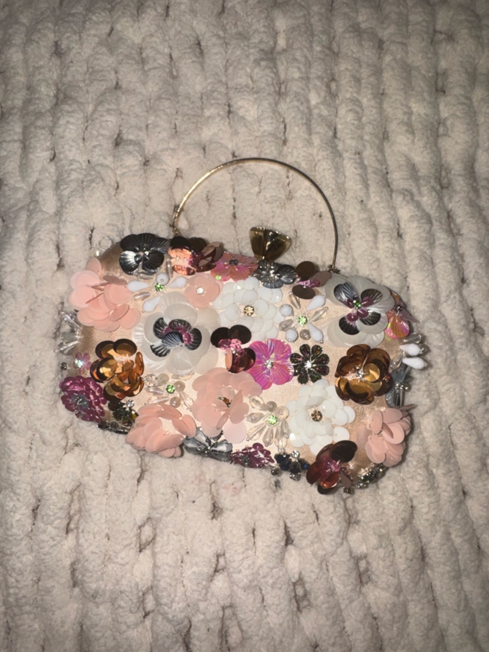 Floral Appliqué Blush Detailed Clutch